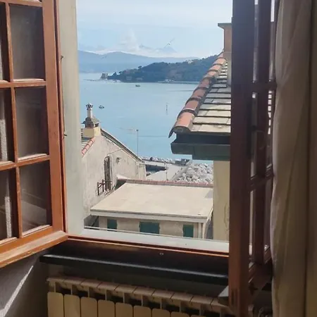 Piazzetta Vittoria Porto Venere